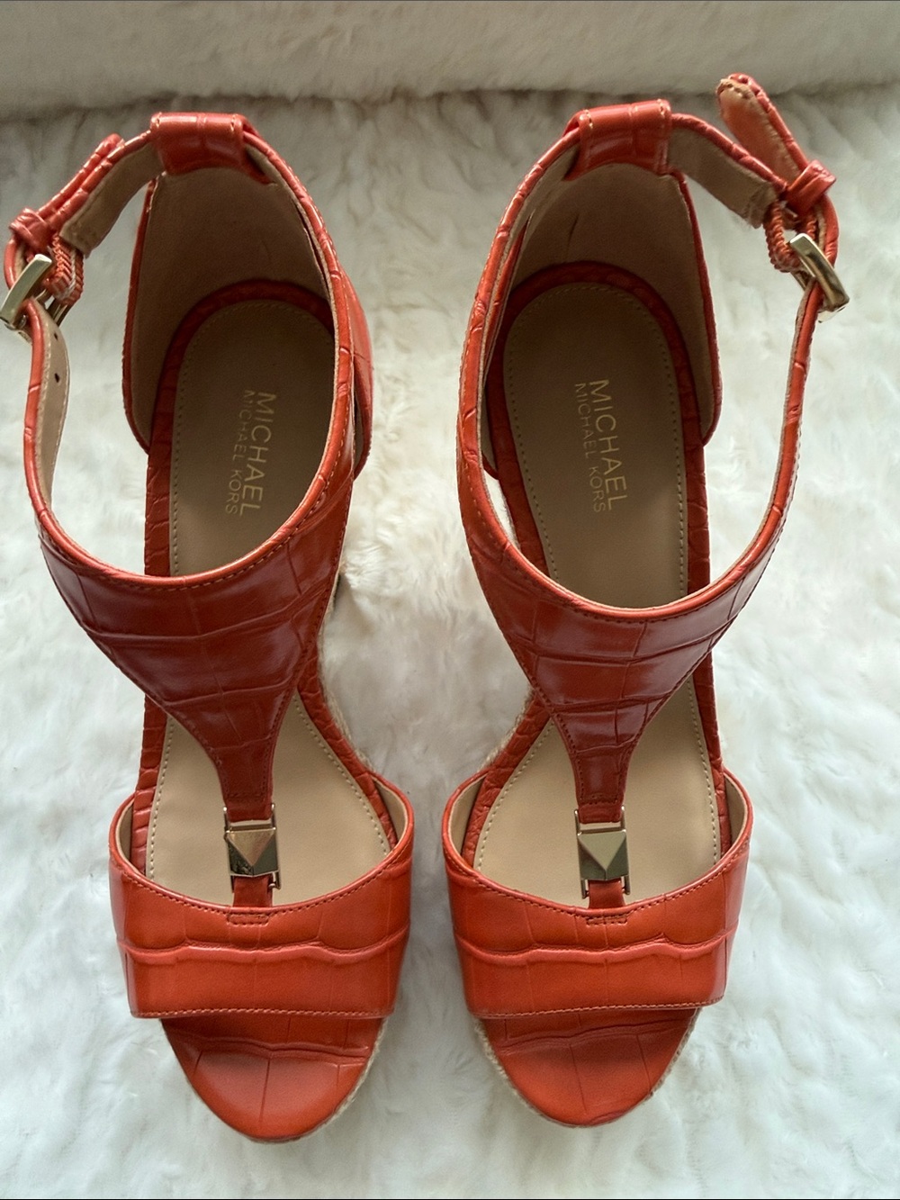 Michael Kors Fanning Wedge Embossed Croc PU Orange Spice /size 7 - Picture 3 of 10